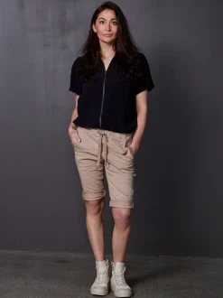 Uta Capri Shorts