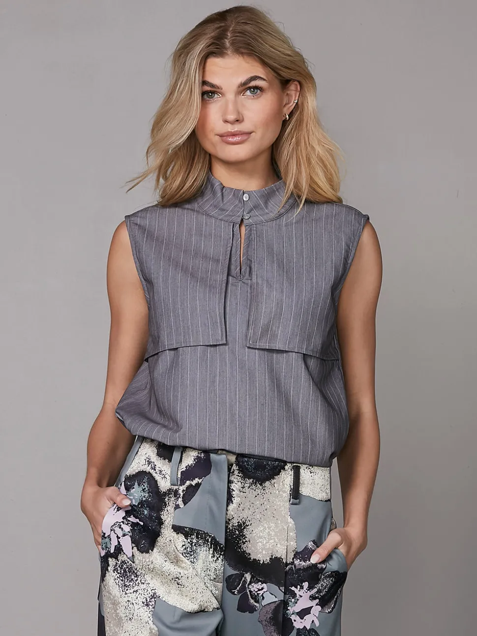 YANNA top
