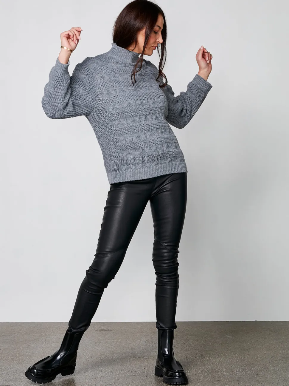 YASMIN striktrøje