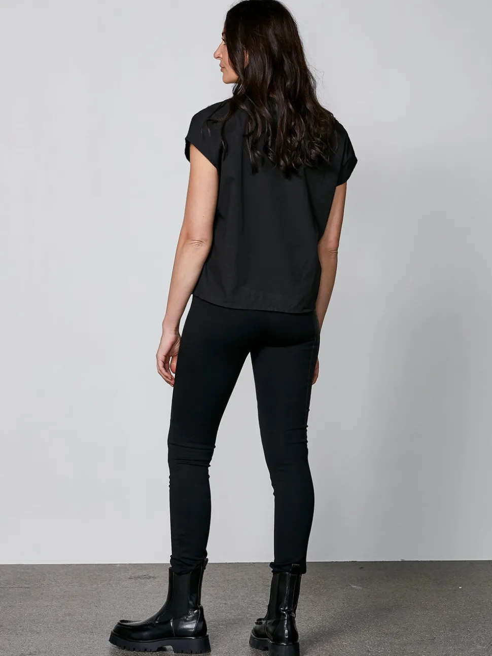 YELDA t-shirt