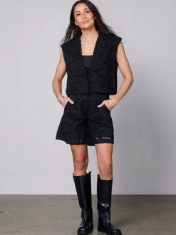 YETTA shorts